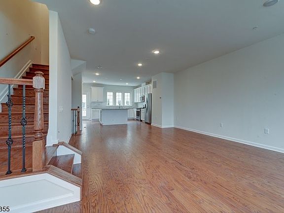 5th image of 15 Braeburn Ct #1315