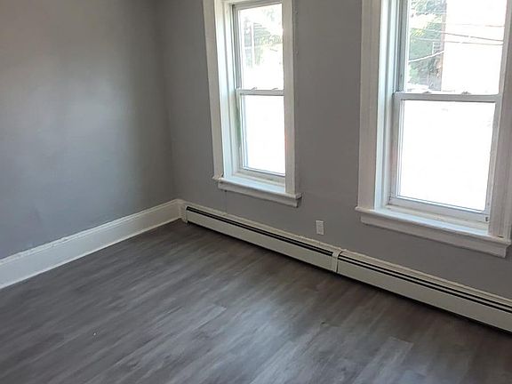 3rd image of 5 Gidney Ave #B