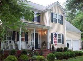 100 Dale Hollow Dr, Yorktown, VA 23692