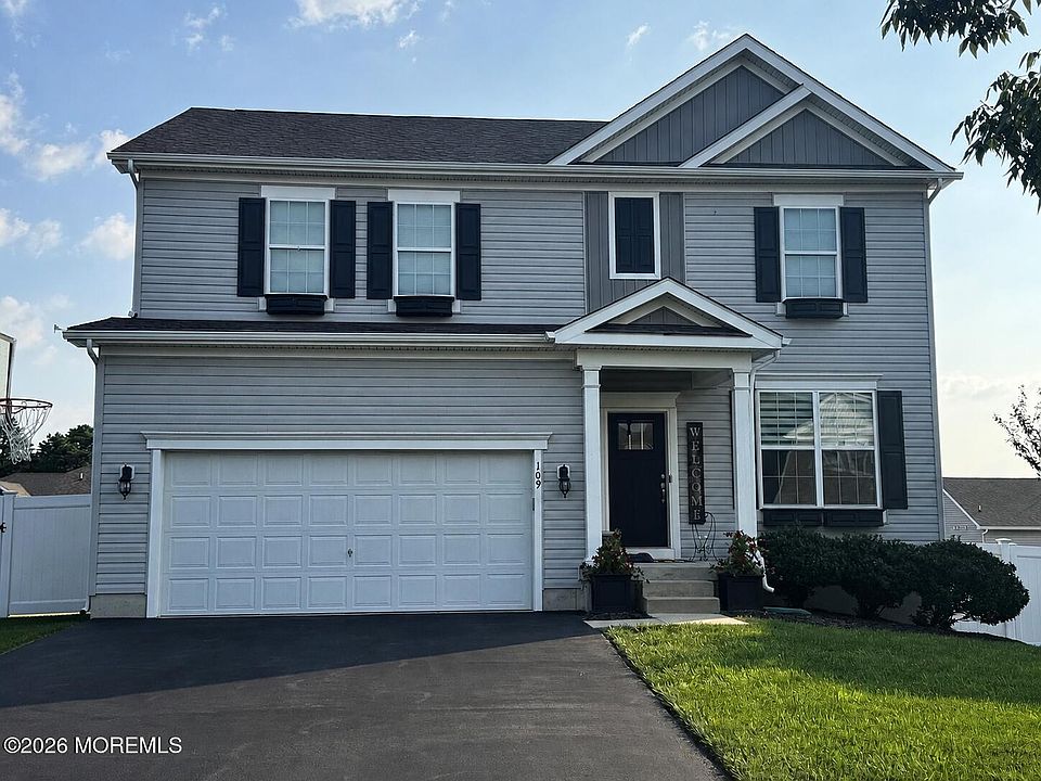 1st image of 109 Hawthorne Lane