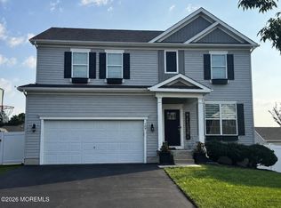 109 Hawthorne Ln, Barnegat, NJ 08005