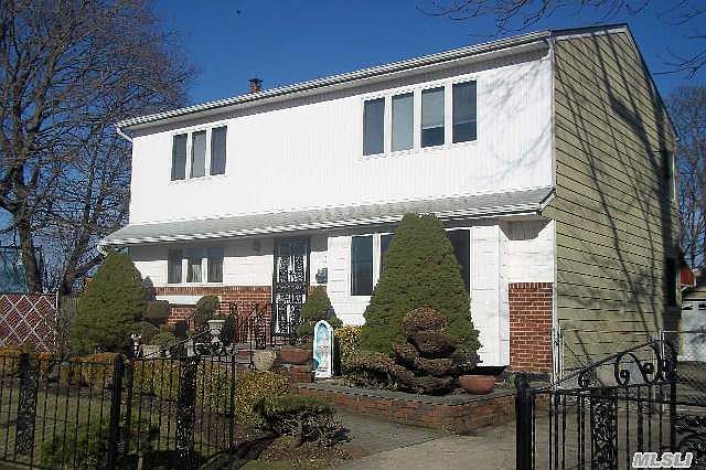 1st image of 1 Hallock St