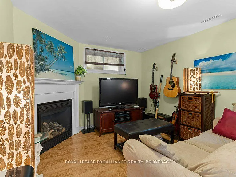 146 Virginia St — Photo 19