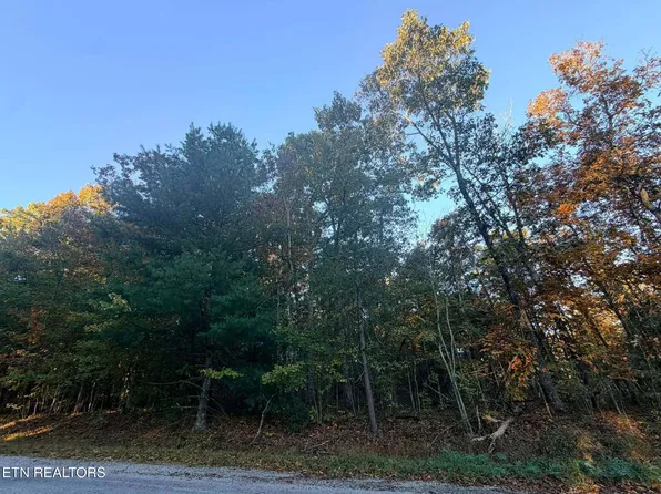 118 Groat Dr, Crossville, TN 38572