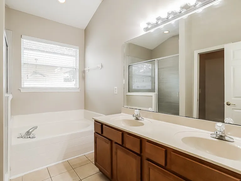 3917 Leatherwood Dr — Photo 11