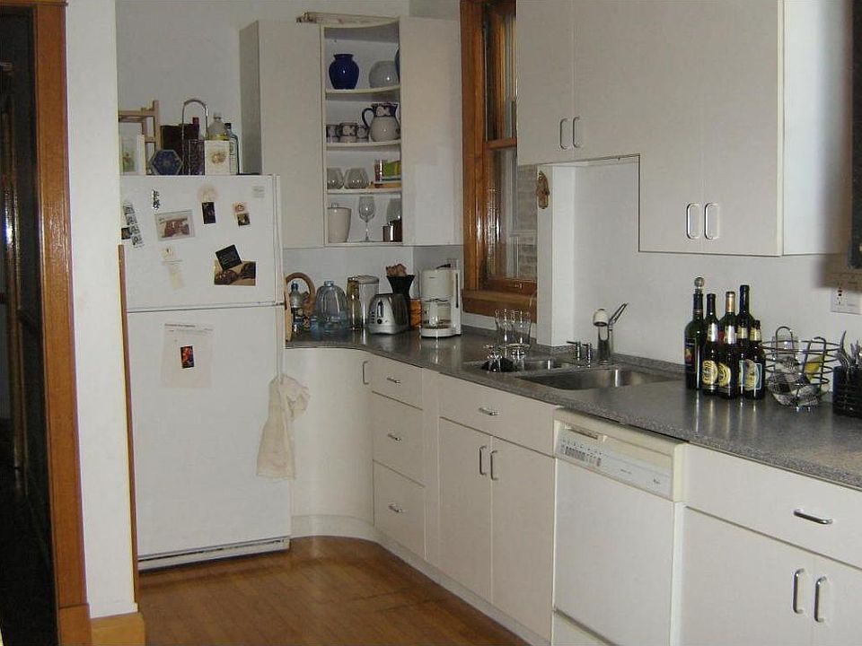 1st image of 2648 N Sacramento Ave #2F