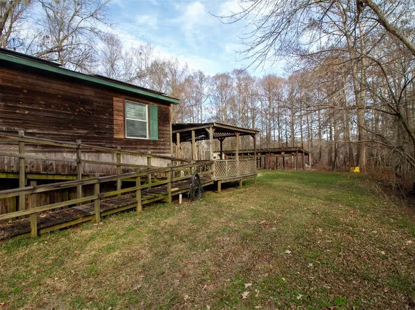 139 Bourbon St, Elm Grove, LA 71051