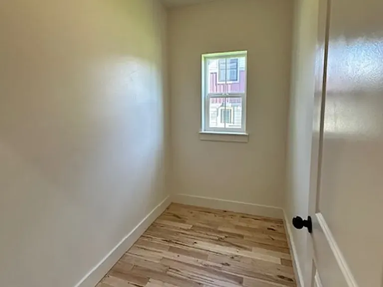 374 Kimball Ave #A — Photo 8