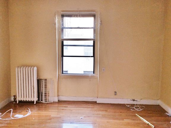 2nd image of 2137 33rd St #5G
