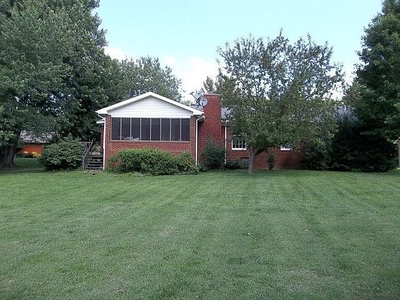 3rd image of 3805 Wellington Ct
