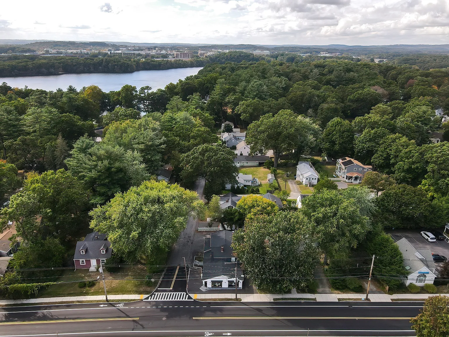 2 bed, 1.0 bath, 800 sqft, $3,000 — Photo 4
