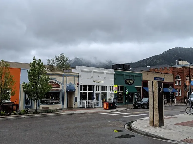10th and Pearl Street, one block from pedestrian area. A short 15 minute walk from the house.
