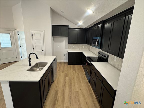 3rd image of 4905 Miranda Dr