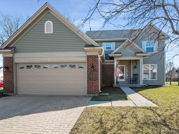 1 Longbow Ct, South Elgin, IL 60177