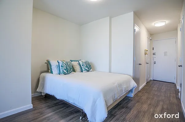 Rented by Oxford Property Group | media 22