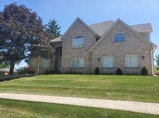 1237 Arnold Ct, Downers Grove, IL 60516