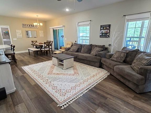 5th image of 106 Maca Ridge Cir