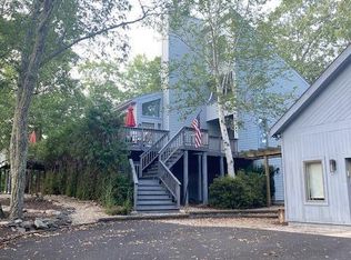 124 Banbury Dr, Bushkill, PA 18324