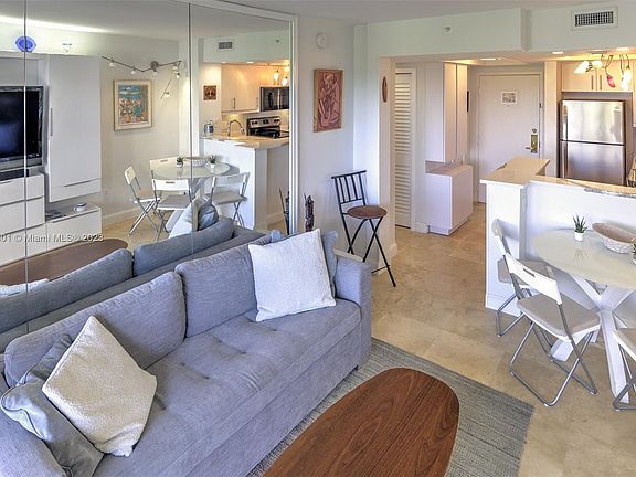 3rd image of 2951 S Bayshore Dr #712