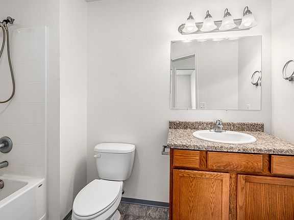5th image of 1860 White Ave #1882