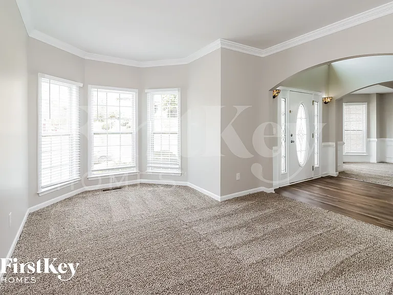 1421 Kentmire Ct — Photo 6