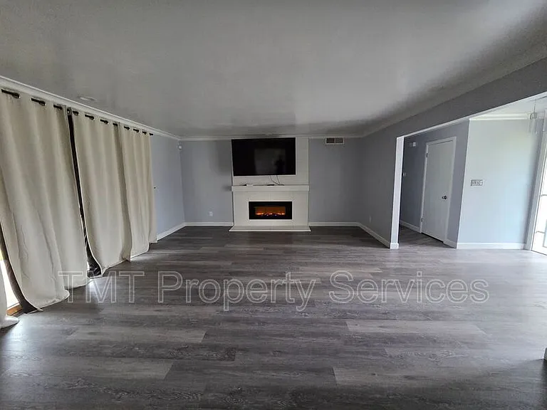 9 W Robinhood Dr — Photo 87