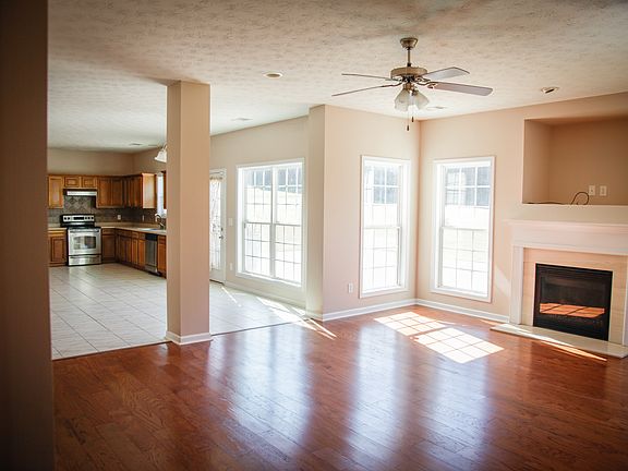 4th image of 836 Rock Ln