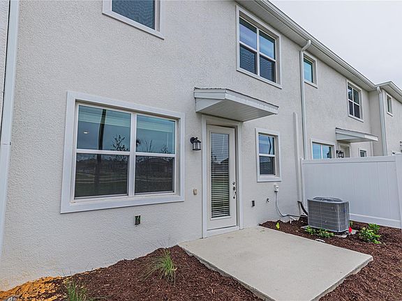 4th image of 462 Bogey Dr #1