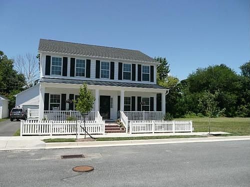 1st image of 307 Carlton Dr