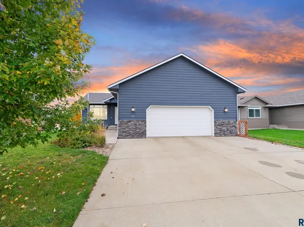415 Adrianna Ave, Harrisburg, SD 57032