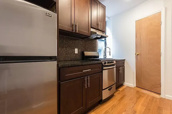 Rented by J PRESTON AND ASSOCIATES INC | media 13