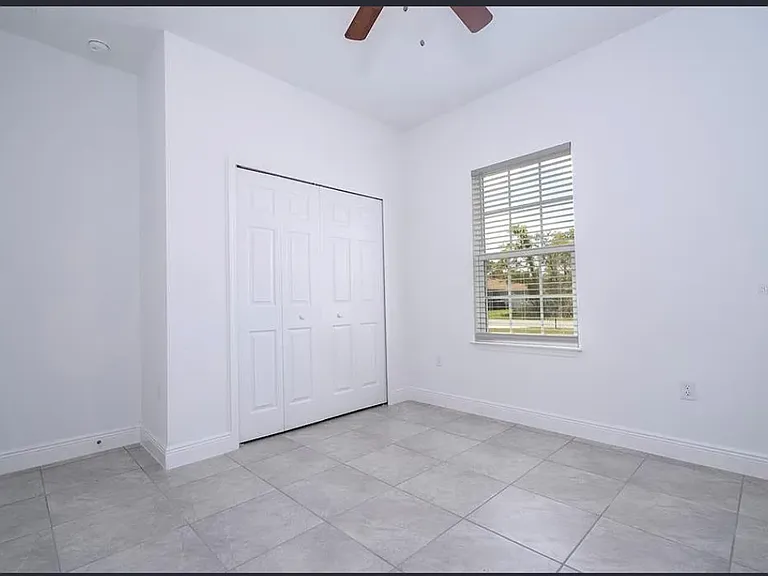 16919 SW 37th Terrace Rd — Photo 9
