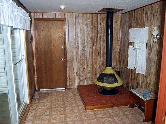 Family Room off kitchen