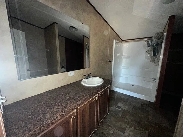 1715 N Clendenen Ave — Photo 11
