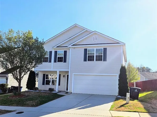 5908 Odenton Ln, Pfafftown, NC 27040