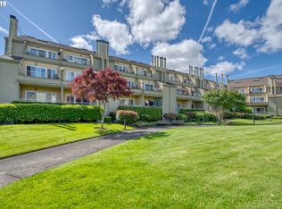 199 N Hayden Bay Dr, Portland, OR 97217
