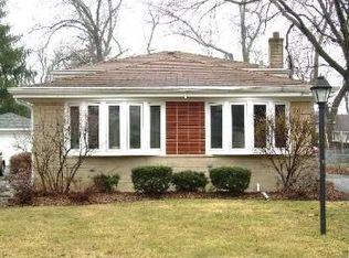 301 Pine St, Villa Park, IL