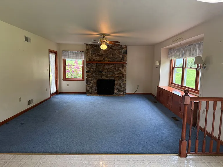 1695 Louser Rd — Photo 4