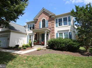 712 Clairmont Ct NE, Leesburg, VA 20176