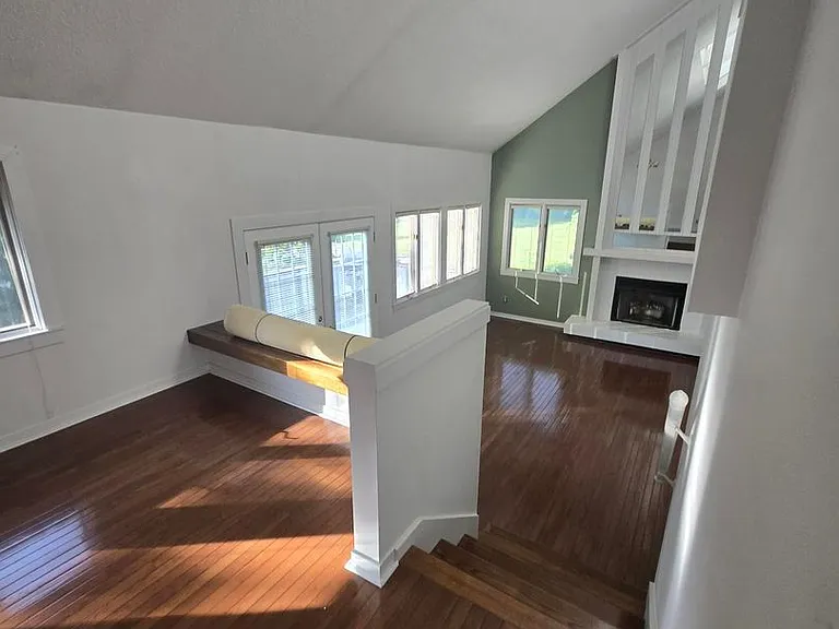 104 Hampton Ct — Photo 14