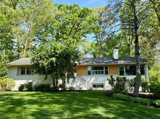 8902 Southwick St, Fairfax, VA 22031