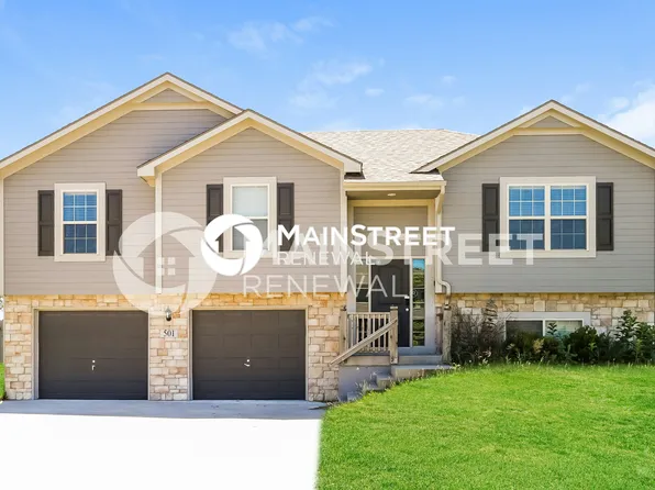 501 191st Ter, Smithville, MO 64089