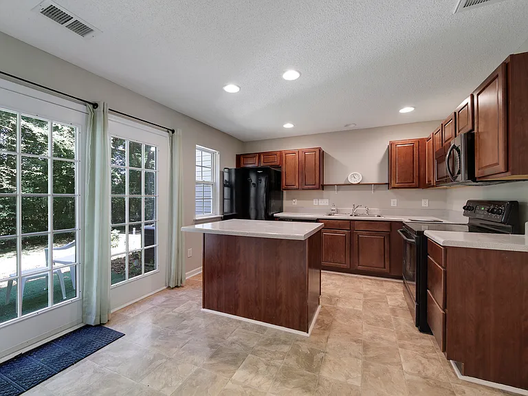 232 Butler Pl — Photo 15