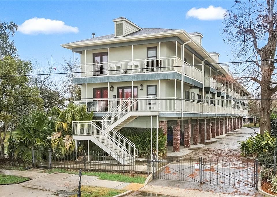 1st image of 1921 Lakeshore Dr