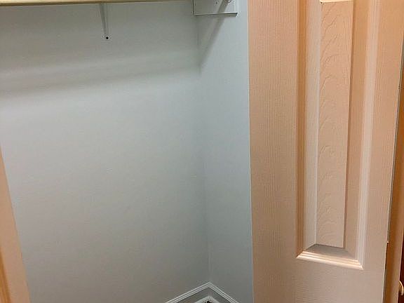 Walk in closet master