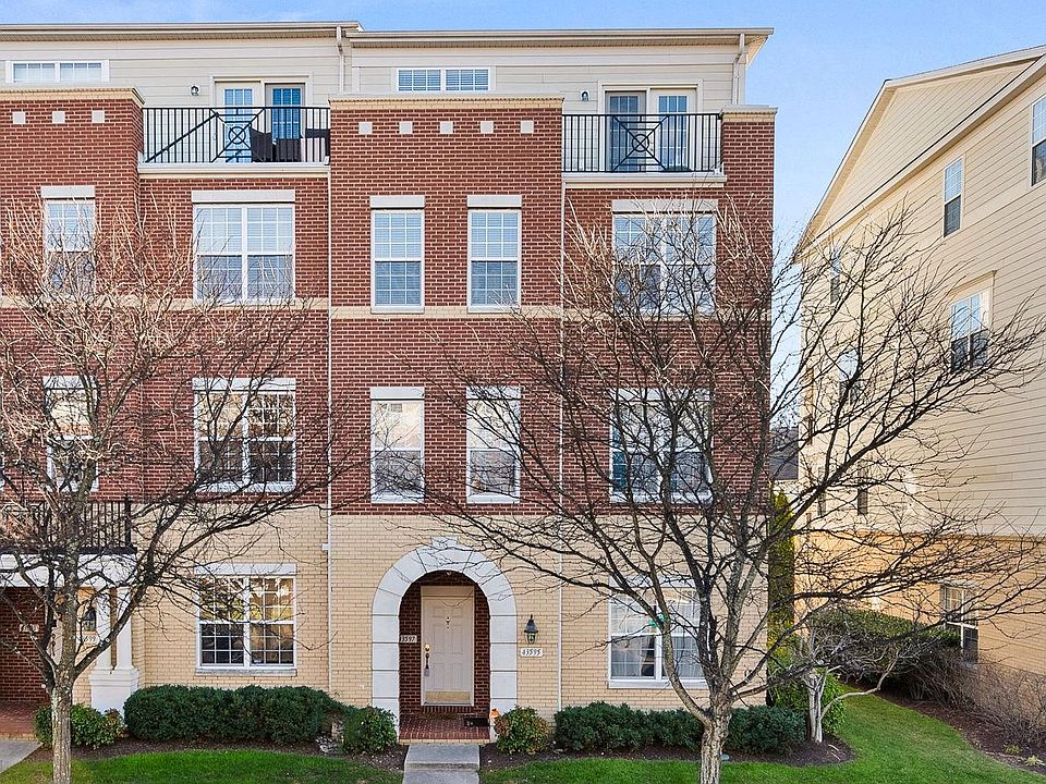 1st image of 43597 McDowell Sq