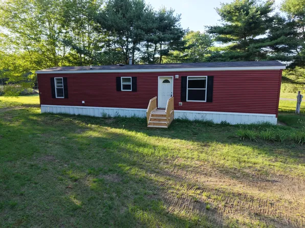 558 Nash Road, Pittston, ME 04345