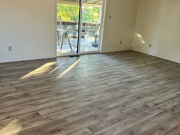4th image of 4098 Yuma Ct