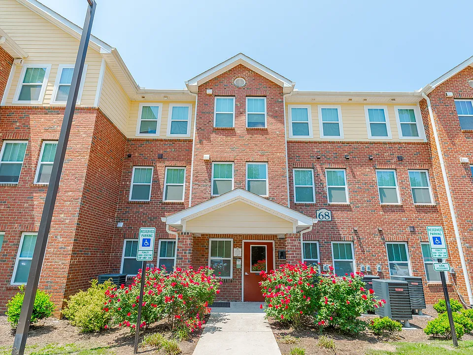 Hawks Landing Apartments