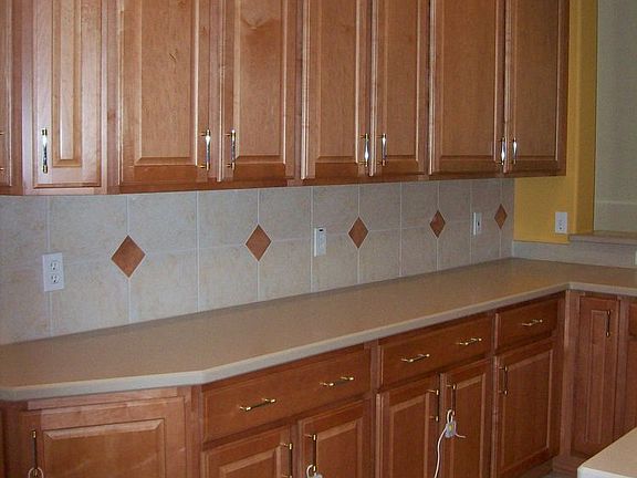 5th image of 1202 Weeping Willow Dr